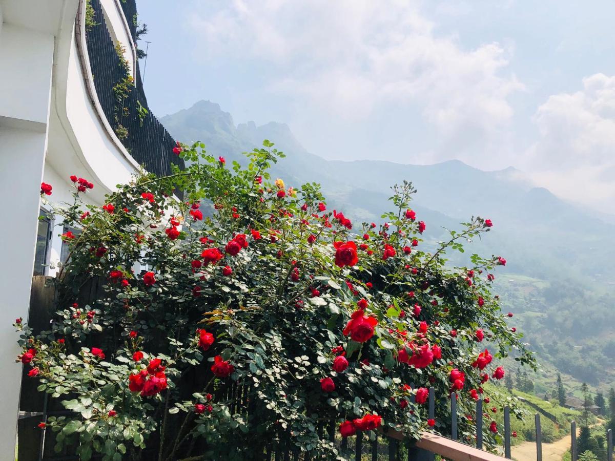 Pao'S Sapa Leisure Hotel Exterior photo Roses in the village