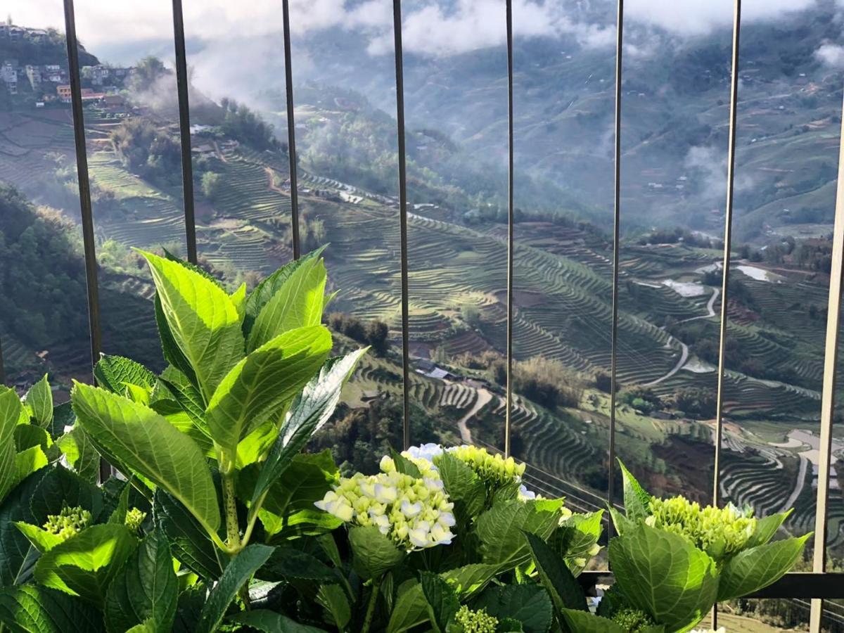 Pao'S Sapa Leisure Hotel Exterior photo View of the village from the observation deck