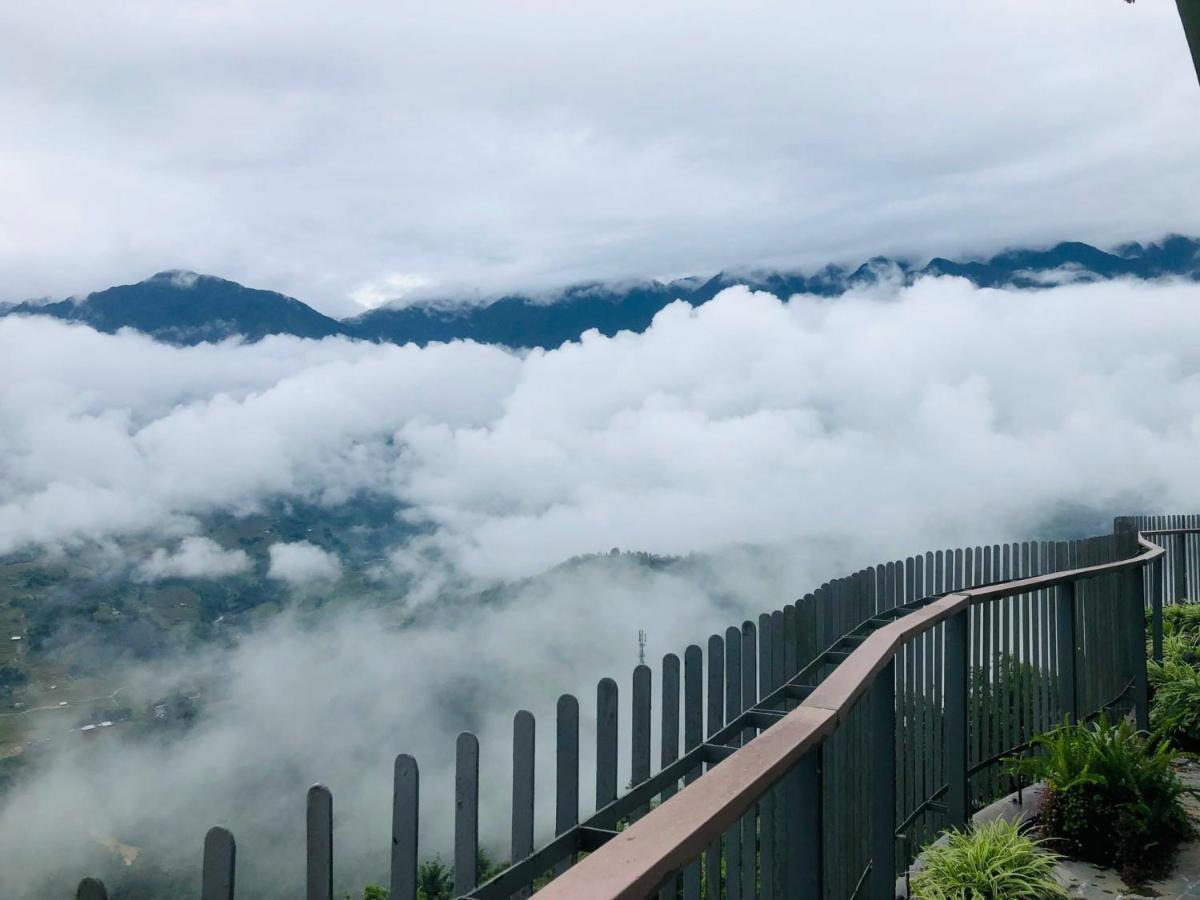 Pao'S Sapa Leisure Hotel Exterior photo View from the Skywalk